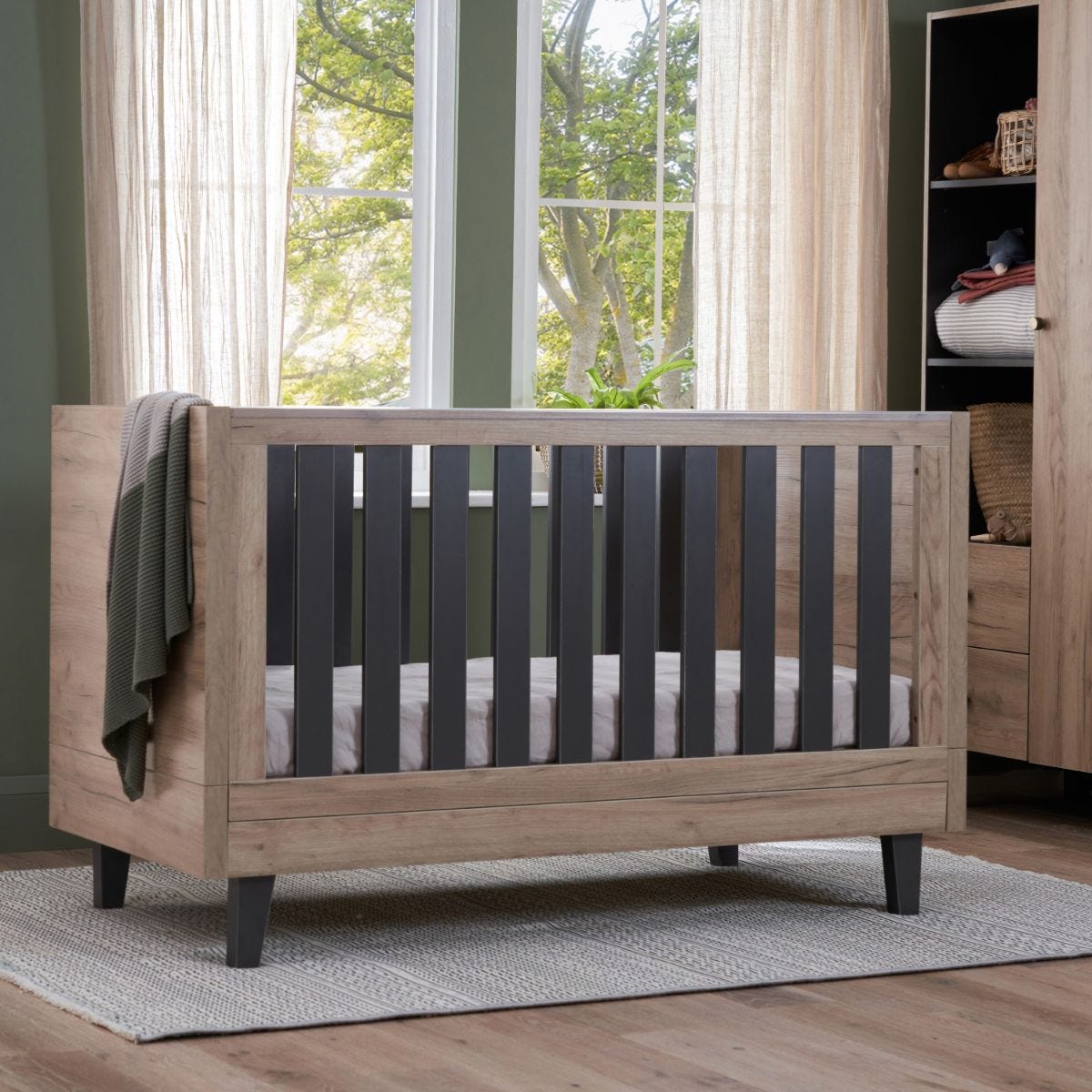 Tutti Bambini Como Cot Bed Distressed Oak / Slate Grey