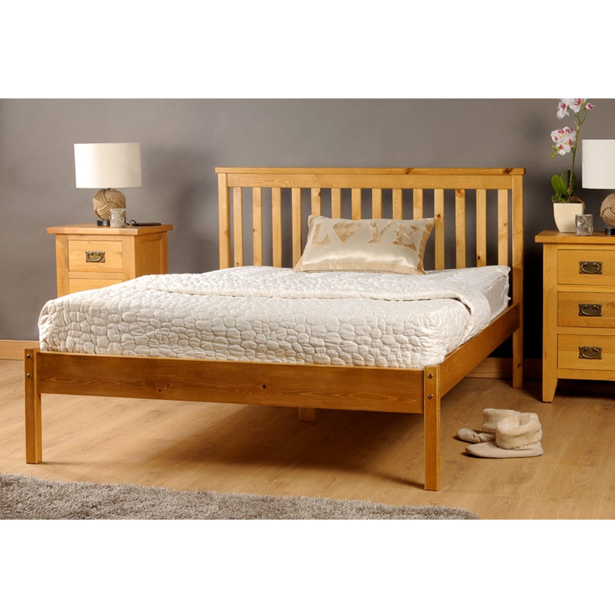 Comfy Living 3ft Single Low End Solid Wooden Medina Bed Frame in White with Caramel Bar 